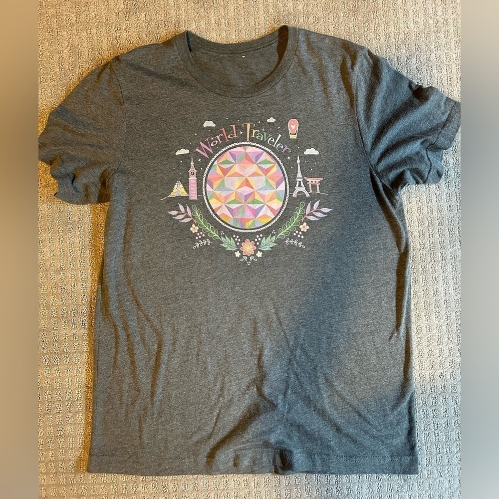 Disney inspired Epcot world traveller tee shirt. Unisex fit, size medium - Picture 2 of 3
